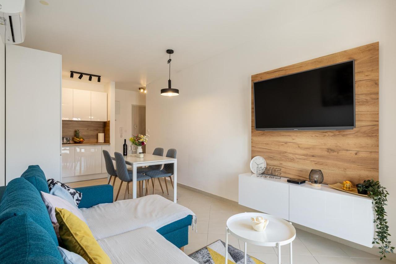 Cosy Apartment Terrano -Free Private Parking สปลิท ภายนอก รูปภาพ