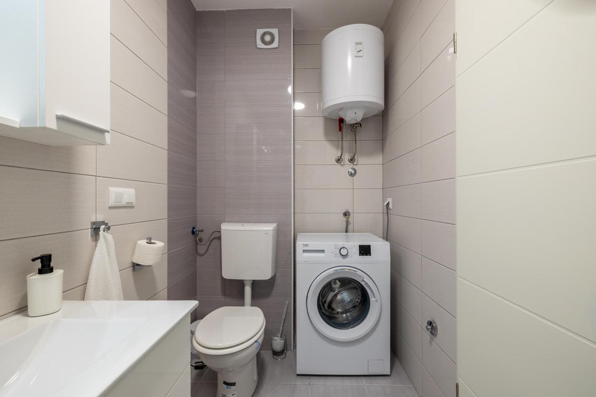 Cosy Apartment Terrano -Free Private Parking สปลิท ภายนอก รูปภาพ